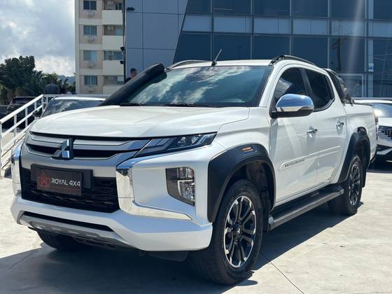 MITSUBISHI L200 TRITON 2.4 16V TURBO DIESEL SPORT HPE CD 4P 4X4 AUTOMÁTICO
